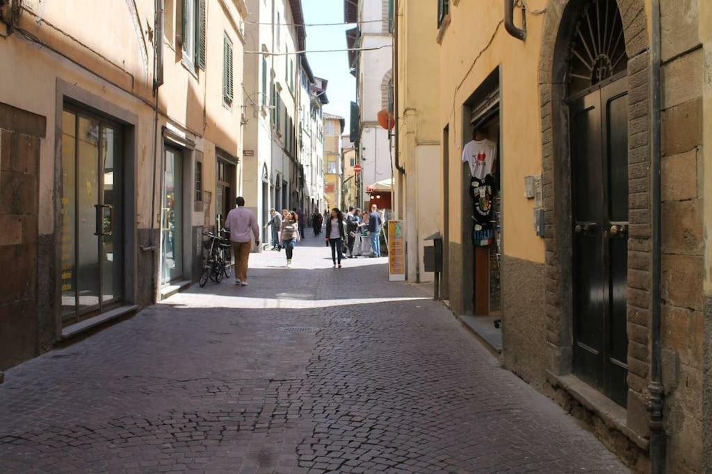 Appartamento Moderno In Centro Storico Lucca Eksteriør bilde