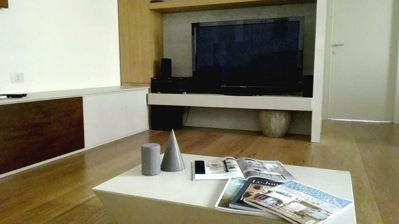 Appartamento Moderno In Centro Storico Lucca Eksteriør bilde